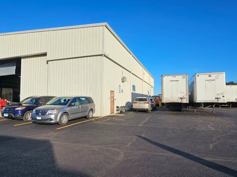 Arias Truck & Trailer Repair (1)