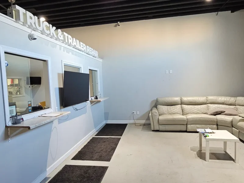 Arias Truck & Trailer Repair (6)