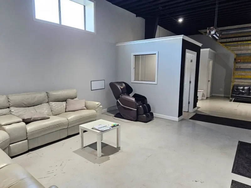 Arias Truck & Trailer Repair (8)